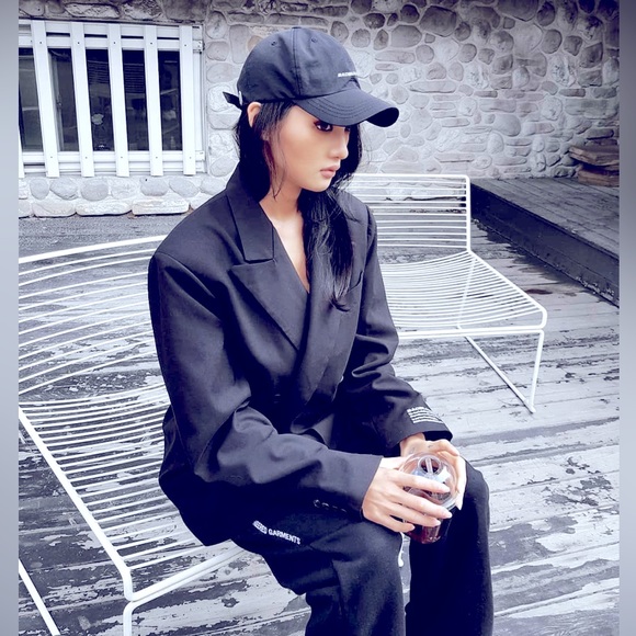 Meet your Posher, Kim - Picture 1 of 1